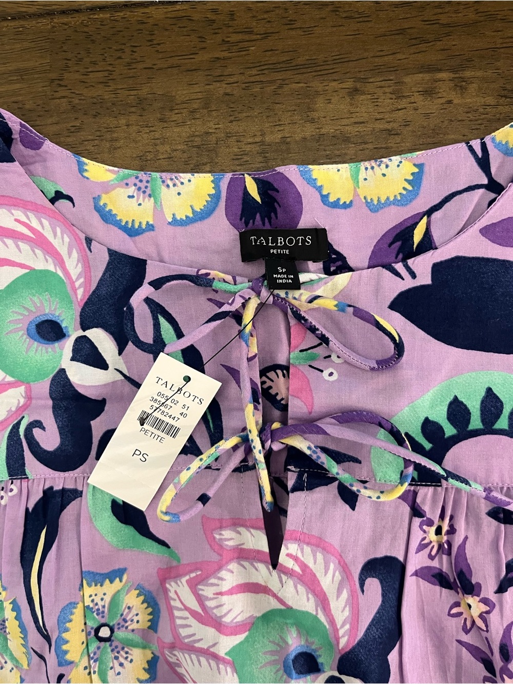 Talbots Lavender Floral Tie-Neck Blouse Short Sleeves Tie Front Top Jacobean SP - Picture 4 of 11